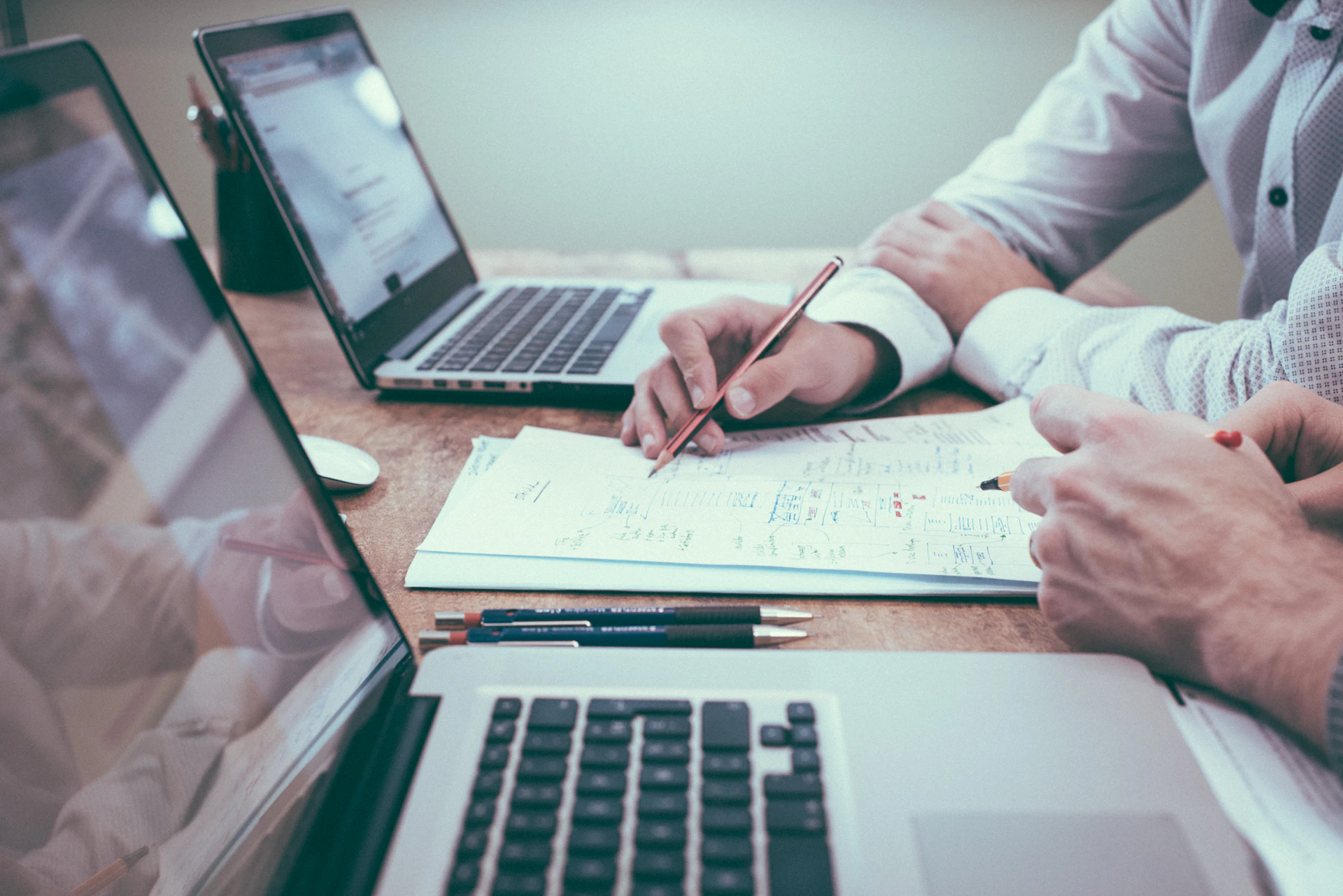 Business analysis and research - insights and commentary